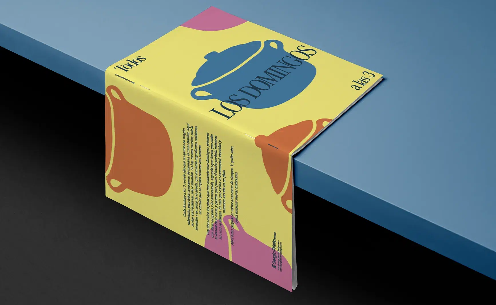 Portada del libro de recetas Todos los domingos a las 3 con diseño editorial cuidado